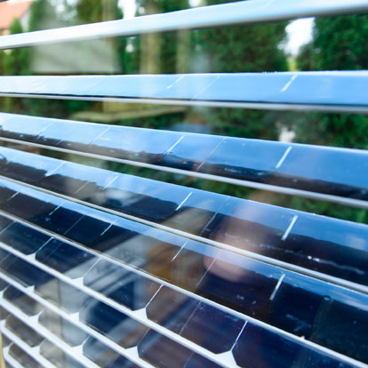 Rafshtory with solar cells